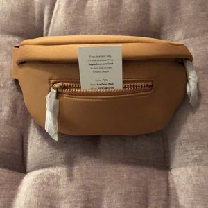 NWT Dagne Dover Ace Fanny Pack Pinto